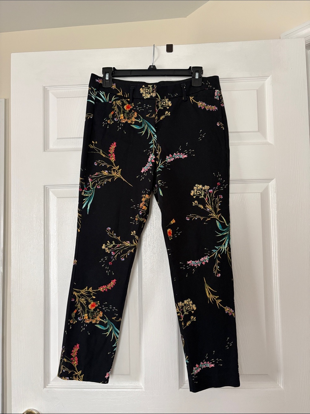 Worthington Black Straight-Leg Pants with Floral Print - Size 4